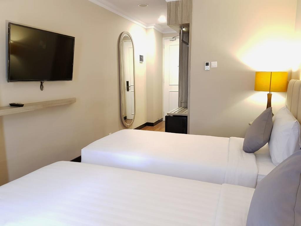 El Hotel Yogyakarta Malioboro Экстерьер фото